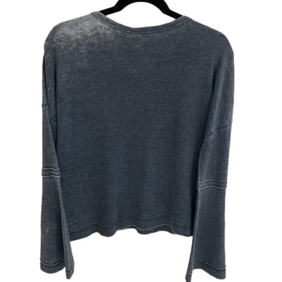 WHITE Crow trumpet sleeve distressed top, size M - Picture 2 of 9